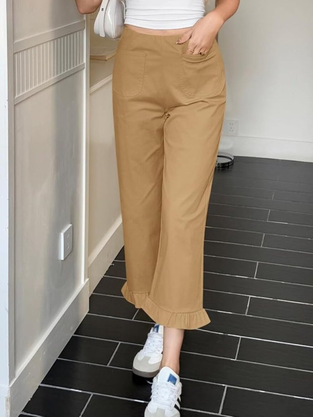 π€ NWT Cicy Bell Khaki Ruffle Hem Wide Leg Pants Size M - Picture 3 of 6